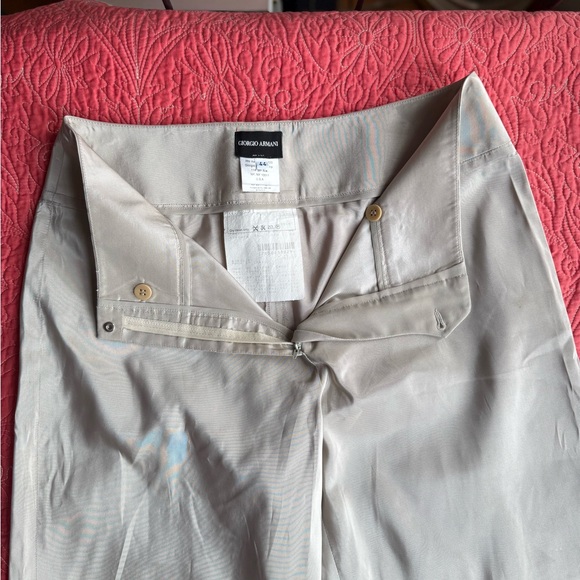 Giorgio Armani Women's  Champagne slacks. Silk blend size 44. like new vintage. - Picture 3 of 8